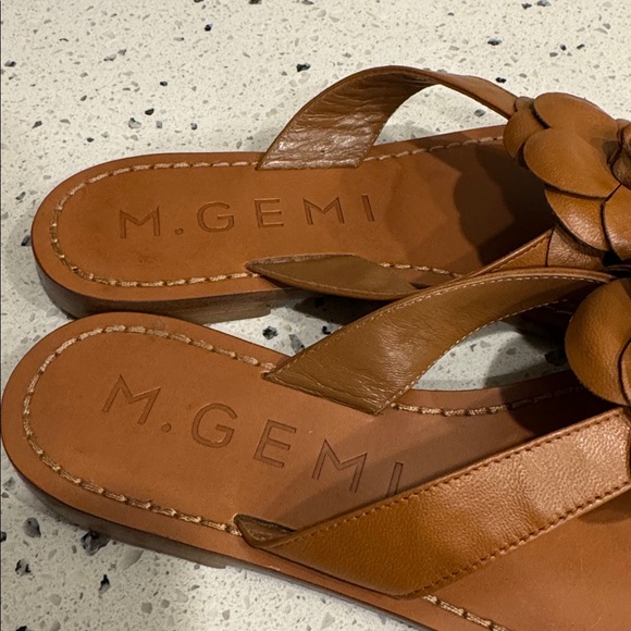 M. Gemi Women's Tan Leather Floral Accents Sandals Casual Made in Italy Size 38 - Picture 3 of 8